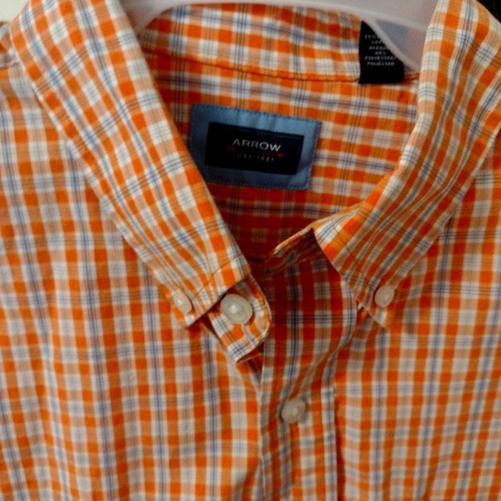 Men's Arrow shirt size L